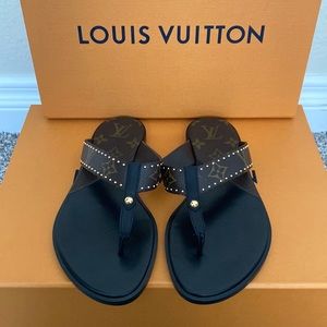 Gently worn Louis Vuitton sunny flat thong sandals